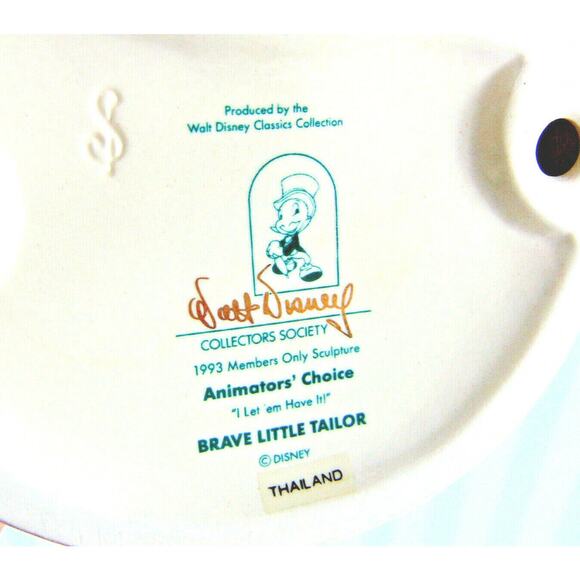 Disney Mickey Mouse Figurine & Book Brave Little Tailor Peter Pan Sword New Box - Picture 5 of 12